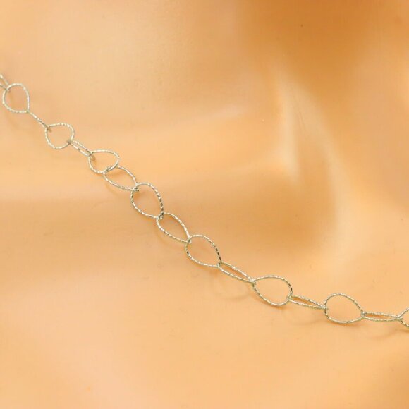Minimalist Necklace, Sleek & Modern Design, Women’s Fashion, YC110388-N - Picture 9 of 10